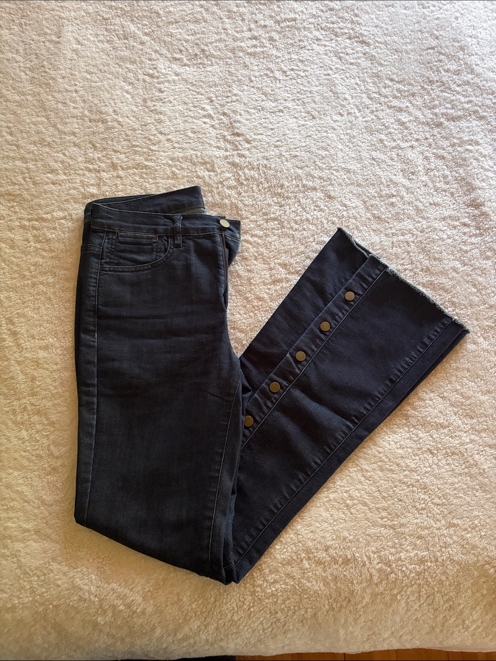 Women’s Dark Wash Button-Trim Jeans - Black